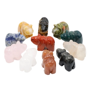 Ensemble de figurines d'hippopotames sculptées en diverses pierres précieuses naturelles