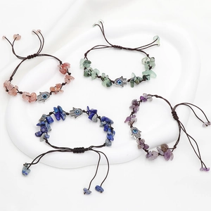 Braccialetti intrecciati in pietra naturale con mano di Hamsa e malocchio in quattro colori