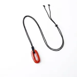 Pendentif ovale en jaspe rouge avec collier en cordon noir réglable pour femme