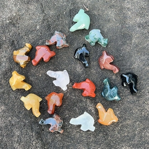 Figurine di mini delfini intagliate a mano in cristallo naturale e agata lucidata