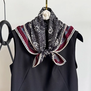 Vintage Paisley Print Mulberry Silk Wool Blend Square Scarf For Women Elegant Burgundy Floral Scarf Luxury Fashion Accessory