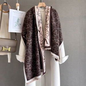 Écharpe de luxe en jacquard à motifs floraux et lettres, marron et beige avec franges