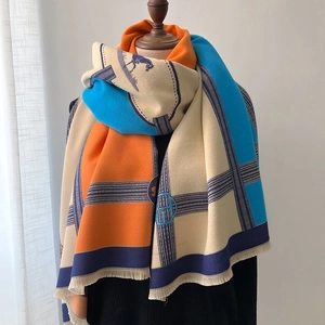 Fall color-block scarf with classic horse carriage pattern and soft tassel edges