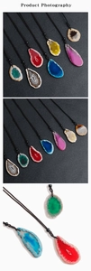 Détails de pendentifs en tranches d'agate naturelle colorée avec cordons noirs