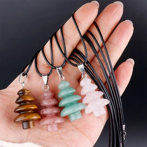 Pendentifs sapin de Noël en pierres naturelles avec oeil de tigre et quartz sur cordons