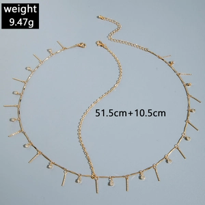 Detail of gold chain headpiece showing 51.5cm length and lobster clasp closure