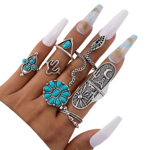 Retro 7-piece turquoise ring set with vintage silver eagle snake and floral motifs