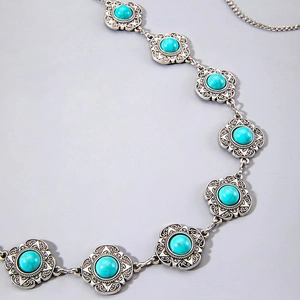 Chaîne de taille bohème vintage en turquoise avec détails de fleurs en métal argenté