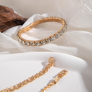 Vintage gold-plated twisted bracelet set with sparkling rhinestone square links