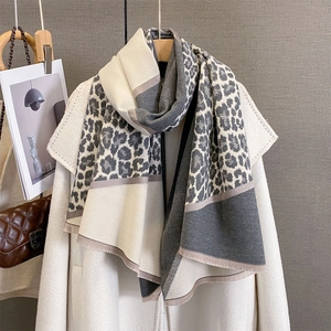 Fashionable leopard print thick scarf with color-block design and soft tassel fringe edges