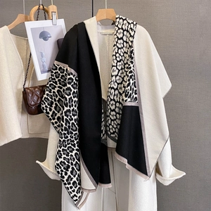 Chic leopard print patchwork knitted hooded poncho with fringe trim for autumn fashion