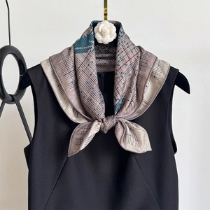 Foulard Carré en Mélange de Laine et Soie de Mûrier Art Géométrique pour Femmes Pois Cheval Imprimé Élégant Foulard Décoratif de Bureau