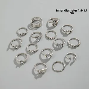 Set of 15 silver vintage rings showing inner diameters of 1.5 to 1.7cm in detail