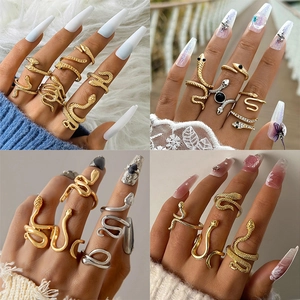 Retro Alloy Snake Ring Set For Women Gothic Punk Electroplated Rhinestone Wrap Finger Rings Personalized Jewelry Gift
