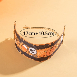 Close-up of Halloween choker with pumpkin motifs and 17cm+10.5cm adjustable chain