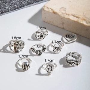 Retro silver gothic ring set detail showing interior diameters of 1.7cm and 1.8cm
