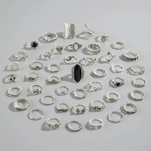 Ensemble de 50 bagues bohèmes argentées avec motifs serpent, éléphant et pierres