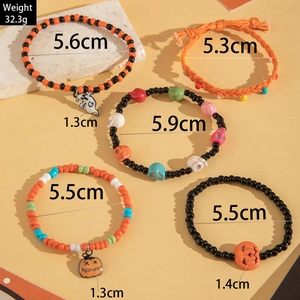Detailed size and weight specs for Halloween bead bracelets with ghost and pumpkin charms