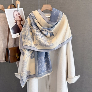 Thick floral cashmere-feel jacquard scarf in beige and blue for winter warmth