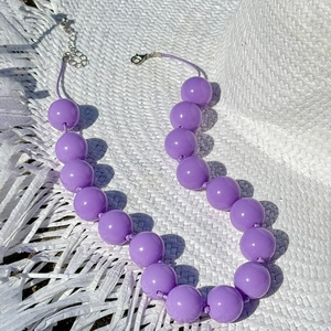 Detail of lavender purple chunky beaded necklace with adjustable silver lobster clasp