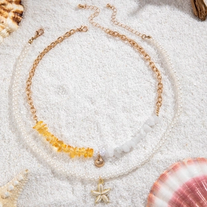 Collana bohémien a doppio strato con ciondolo a stella marina, perle e pietre naturali