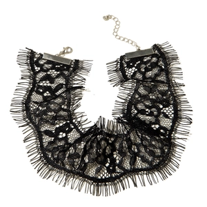 Choker élégant en dentelle florale noire avec chaîne réglable en argent et fermoir