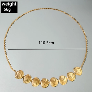 Detail of gold starfish belly chain measuring 110.5cm and weighing 56g for beachwear