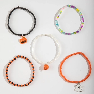 Set di 5 cavigliere di Halloween con perline colorate e ciondoli a forma di zucca e teschio