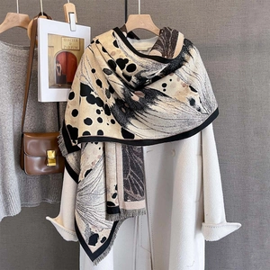 Écharpe en faux cachemire avec imprimé ailes de papillon et franges pour l'hiver