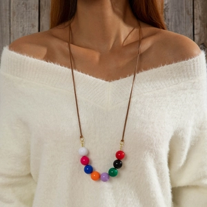 Bohemian kleurrijke hars kralen lange ketting met bloem accenten en bruin koord