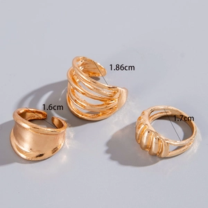 Detail showing ring set inner diameters of 1.86cm, 1.6cm, and 1.7cm in gold finish
