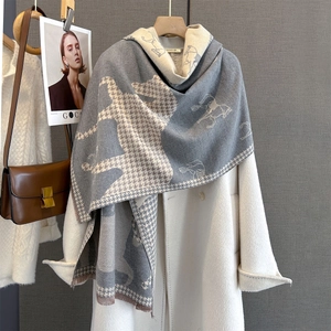 Classic cashmere-like scarf with vintage horse print and houndstooth pattern in grey