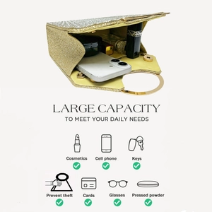 Innenansicht der Glitzer-Abendtasche mit Platz für Handy und Kosmetikartikel