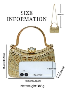 Sac de soirée doré en strass avec poignée en métal et guide de tailles détaillé