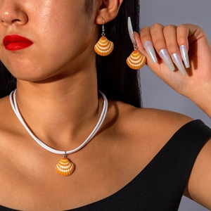 Bohemian Gestreifte Jakobsmuschel Halskette Und Hakenohrringe Für Damen Orange Weiß Sommer Strand Nautische Schmuckkollektion