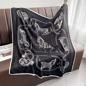 Sommerlicher Damen-Sonnenschutz-Schal mit Pferde-Print als Strand-Cape oder Tuch