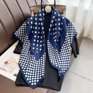 Carré De Satin À Pois Femmes Polyester Satin Aspect Satin Grand Léger Respirant Protection Solaire Navette Foulard Vintage Style Français