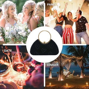 Détails de la pochette de soirée noire à motif cœurs pour mariages, soirées et dîners chic