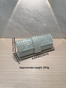 Elegante pochette da sera argento con strass geometrici per feste e matrimoni