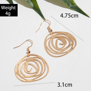 Irregular gold swirl pendant earrings for women with lightweight 4g geometric design