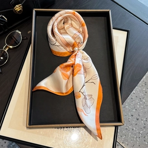 Retro Floral Print Pure Mulberry Satin Small Square Scarf Elegant Commuting Neck Bandana For Women Fashion Hair Wrap