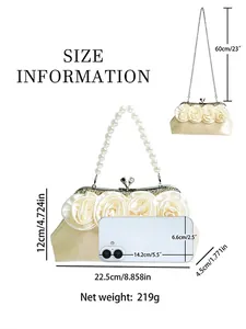Pochette de soirée artisanale rose crème avec anse en perles et guide des tailles