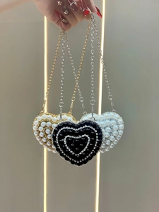Mini heart-shaped pearl bag with rhinestones and metal chain strap in three elegant colors