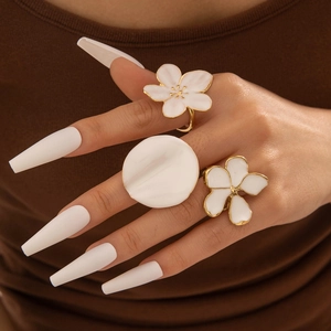 Bagues En Alliage À Fleurs Blanches Émail Géométrique Drip Oil Réglable Ouvert Bijoux De Mode Pour Femmes