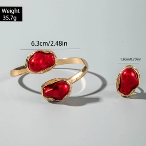 Detailed view of Baroque red bead jewelry set with weight and size specifications