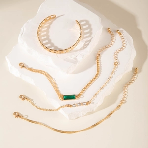 Vintage gold 4-piece bracelet set with green emerald square stone and twisted hollow chain