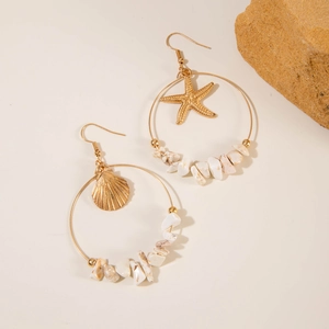 Boho Gold Seestern Muschel Creolen mit unregelmäßigen weißen Naturstein Anhängern