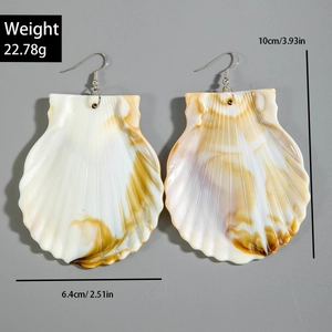 Detailed view showing dimensions and weight of acrylic scallop shell drop earrings