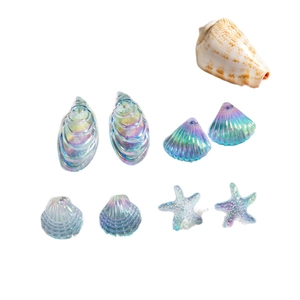 Set di ciondoli a conchiglia e stella marina iridescenti in resina aurora per gioielli