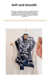 Détail d'un foulard en soie vintage à fleurs en polyester, taille 60x170cm